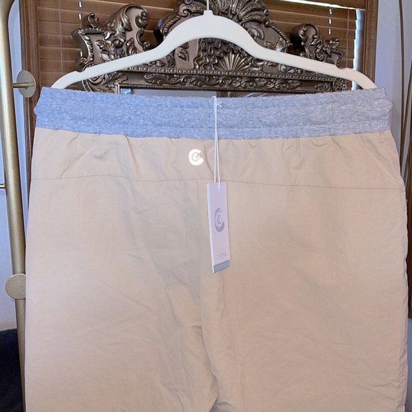 Johnny Was Nylon Taper Leg Workout Pant In Tan - Picture 3 of 8